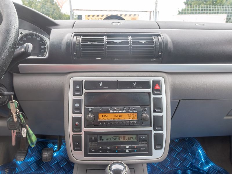 Ford Galaxy (2004) 1.9TDI 85KW 7sed – WEBASTO - fotka 17 z 37