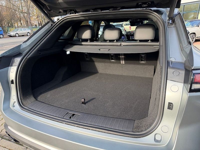 Omoda 9 Premium 1.5 SHS, AWD AT, SKLAD - fotka 31 z 33