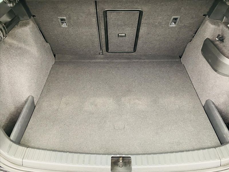 Škoda Karoq 2,0 TDI 85kW Ambition - fotka 27 z 29