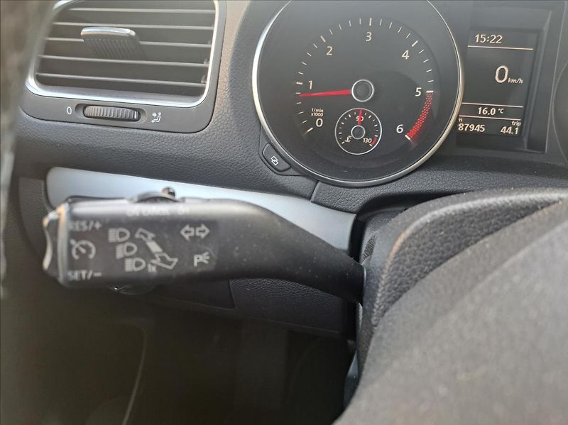 Volkswagen Golf 1,6 TDI Variant - fotka 27 z 43