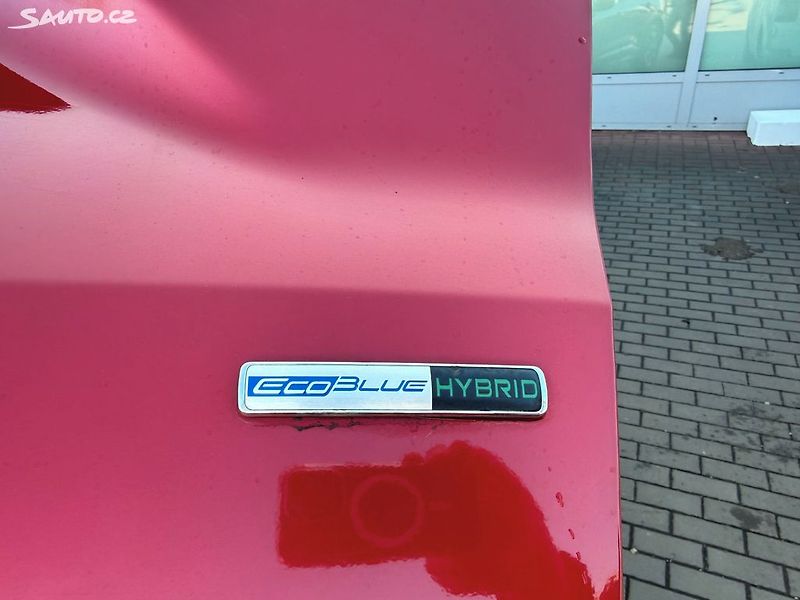 Ford Kuga 2,0 EcoBlue ST Line - fotka 26 z 29