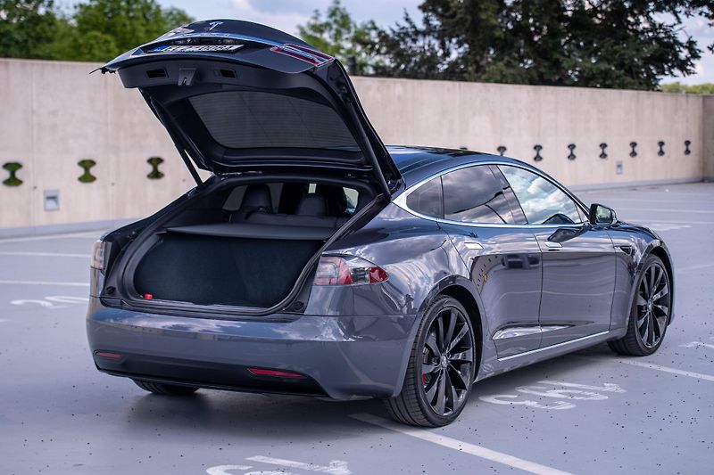Tesla Model S (2017) 90D, nabíjení zdarma, FSD - fotka 16 z 37