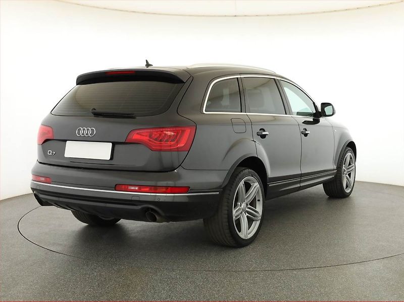 Audi Q7 (2011) S-Line 3.0 TDI, 4X4, Automat - fotka 5 z 20