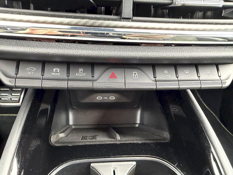 Škoda Enyaq (2022) RS 220kW 82kWh 4x4 - fotka 29 z 35