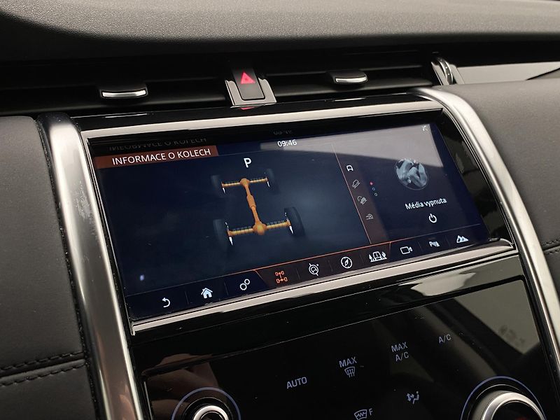 Land Rover Discovery Sport D150 S AWD AUT CZ - fotka 40 z 43
