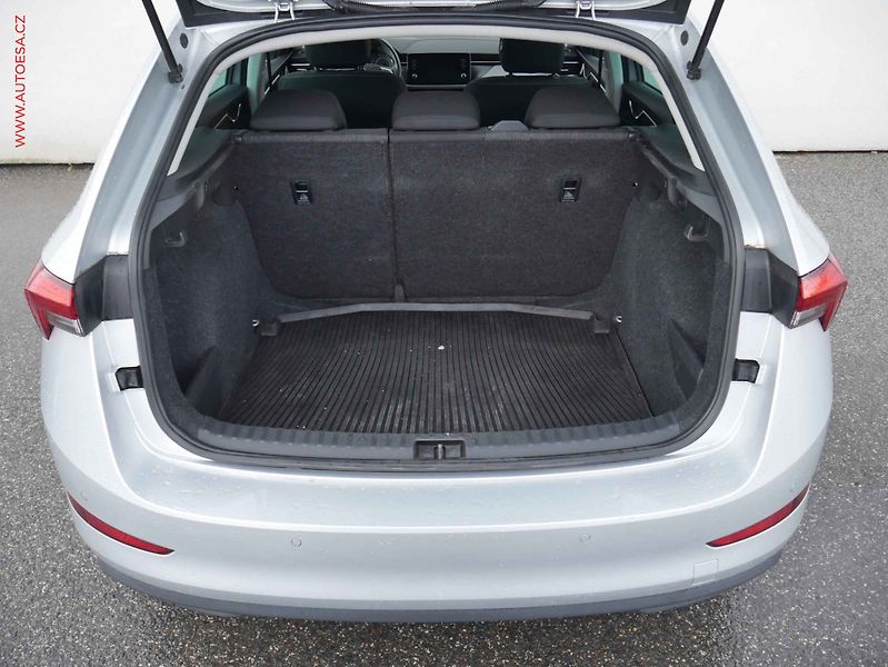 Škoda Scala (2020) 1.0TSi, ČR, Style, LED - fotka 7 z 16
