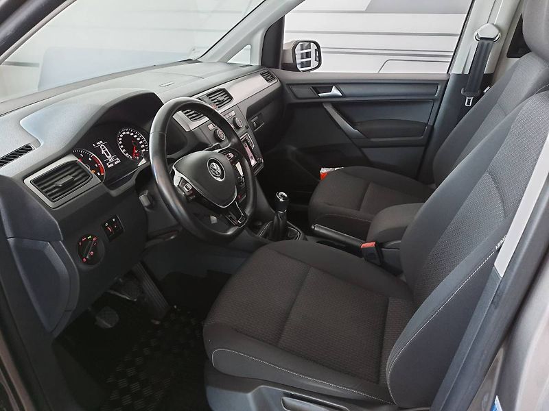 Volkswagen Caddy (2018) Maxi 1.4 TSI (92kW/125k) 7 mís - fotka 6 z 23