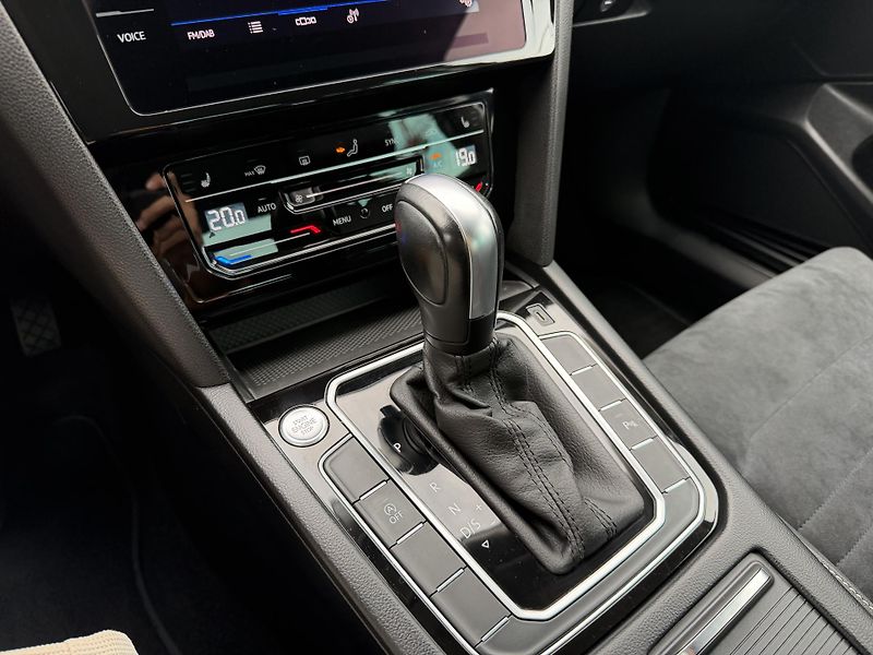 Volkswagen Passat (2020) 1.5 tsi 110 kw/DSG/sedan - fotka 18 z 22