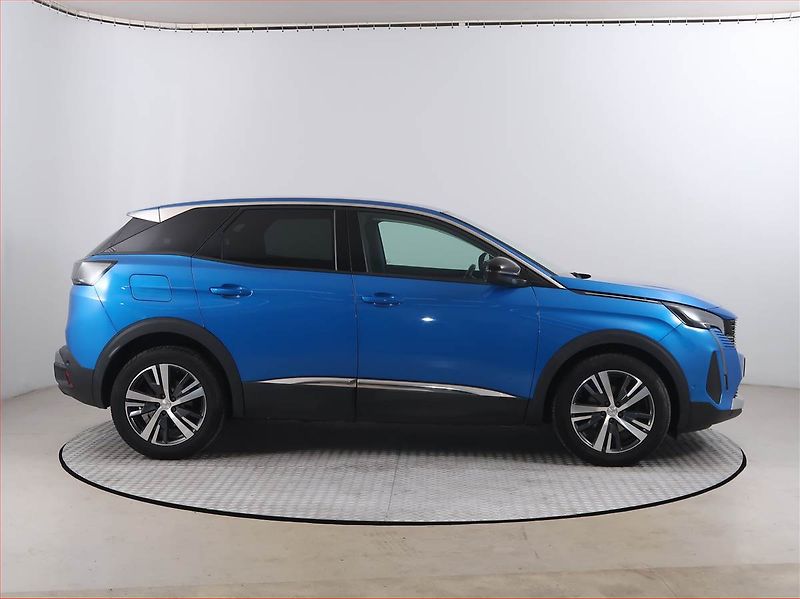 Peugeot 3008 (2022) 1.5 BlueHDi - fotka 6 z 18