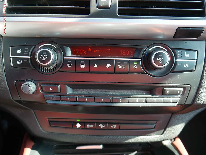 BMW X6 (2011) 3.0D xDrive 30D, AT, bixen - fotka 18 z 23