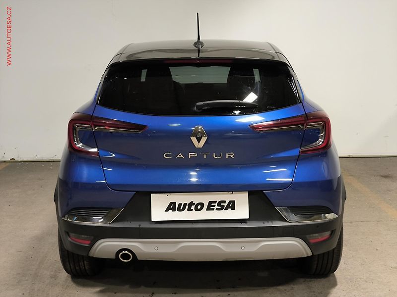 Renault Captur (2021) 1.0 TCe, 1.maj,ČR, Intense - fotka 5 z 17