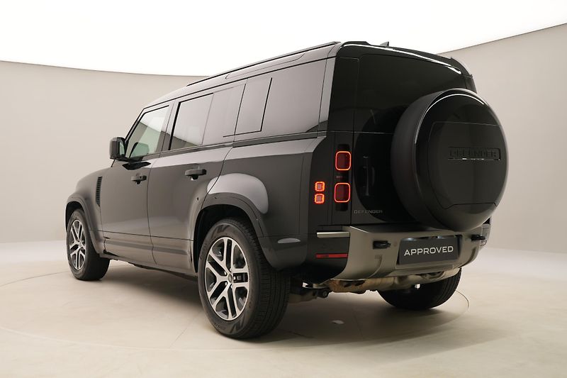 Land Rover Defender 110 D300 X-DYNAMIC SE AWD CZ - fotka 10 z 52