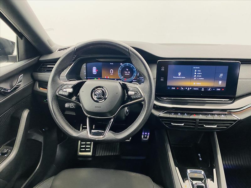 Škoda Octavia 2,0 TDI 110kW DSG SportLine - fotka 10 z 27