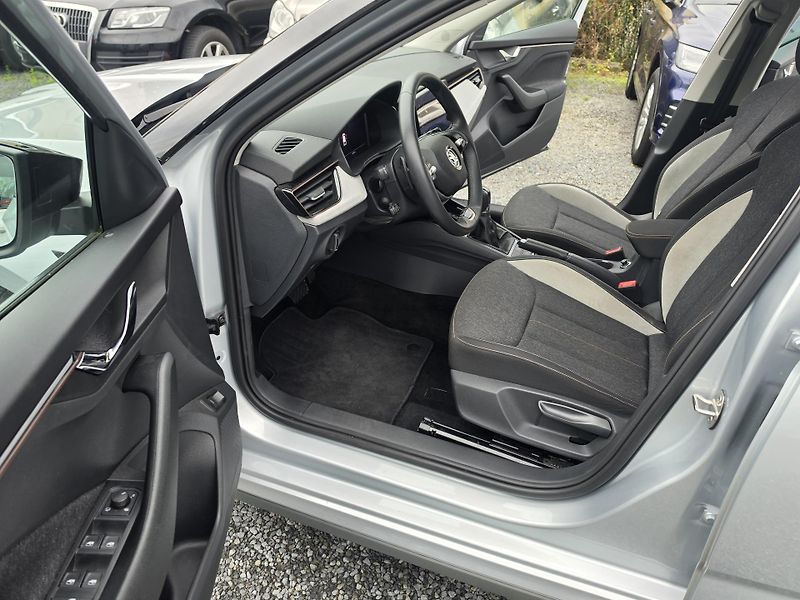 Škoda Kamiq 1.5 TSI DSG First Edition Matr - fotka 11 z 14