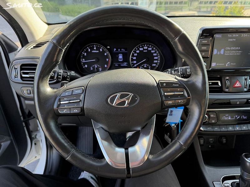 Hyundai i30 1.5 t-gdi 118 kw/automat/DPH - fotka 17 z 20
