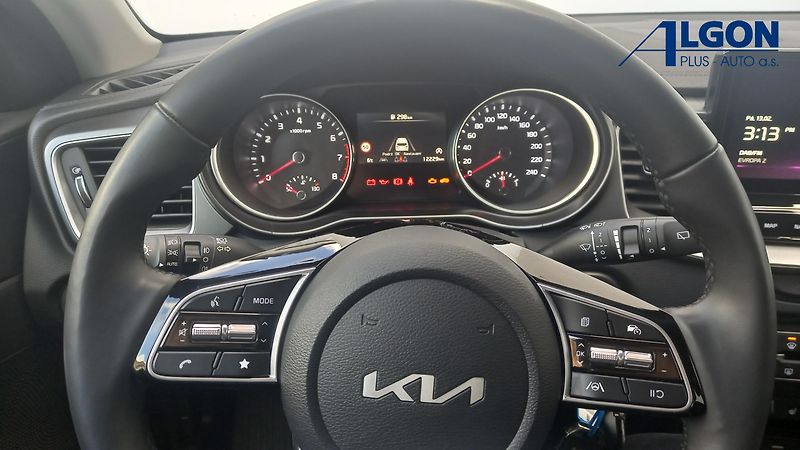 Kia Ceed SW (2025) 1,5 T-GDi SPIN 103kW - fotka 16 z 23
