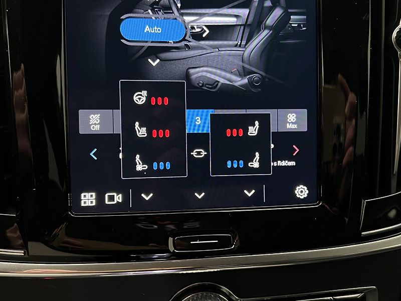Volvo S90 B5 AWD ULTIMATE BRIGHT AUT - fotka 33 z 47