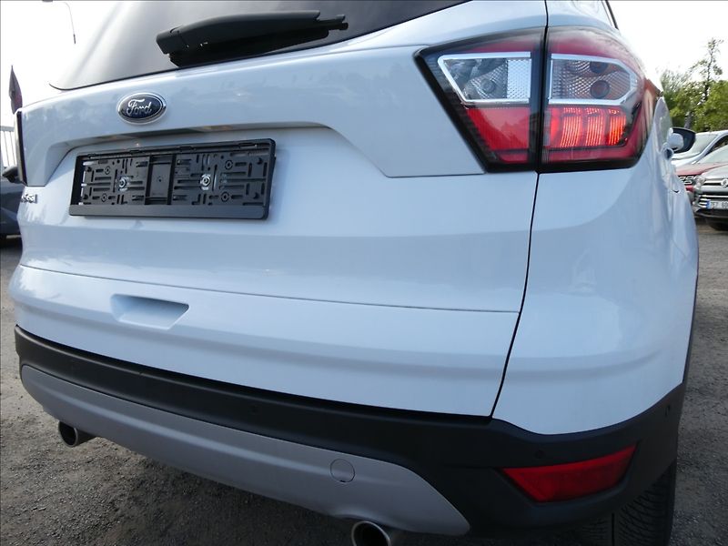 Ford Kuga 2,0 TDCi 110kW Panorama,naviga - fotka 11 z 45