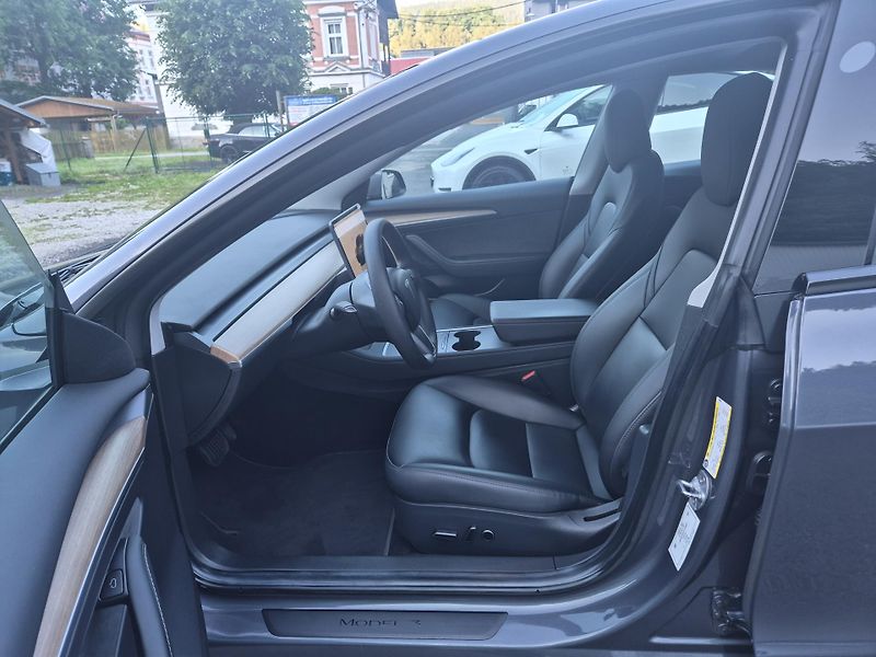 Tesla Model 3 LONG RANGE DUAL MOTOR SOH 94,5 - fotka 11 z 50