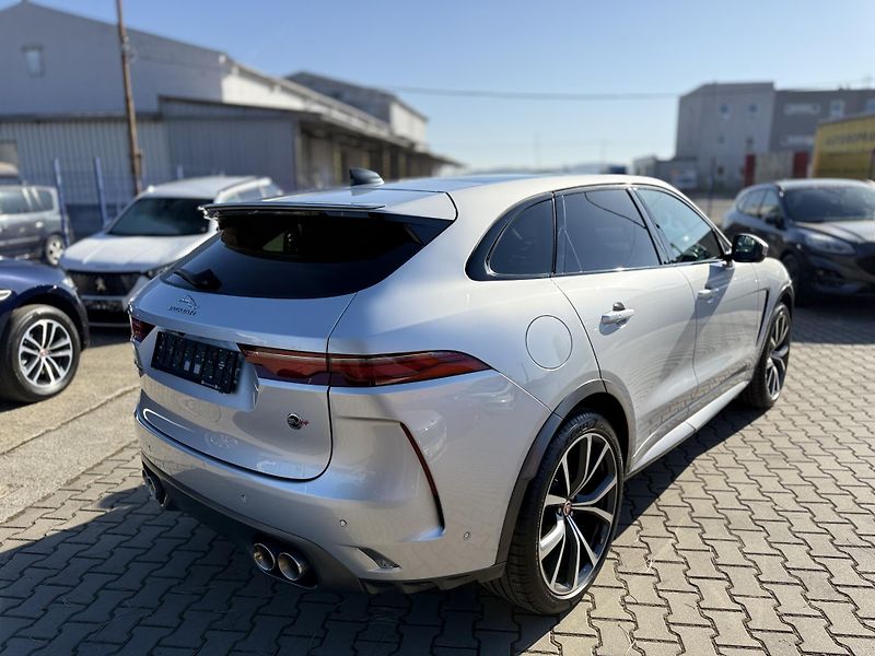 Jaguar F-Pace (2022) 5.0 SVR REZERVOVÁNO  - fotka 49 z 53