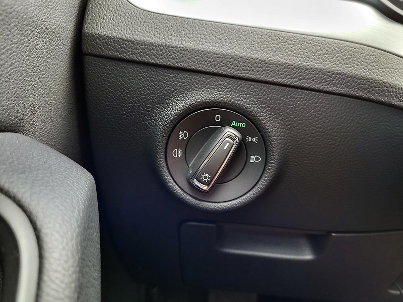 Škoda Superb III 2.0 TDi 110kW AMBITION *ČR - fotka 18 z 44