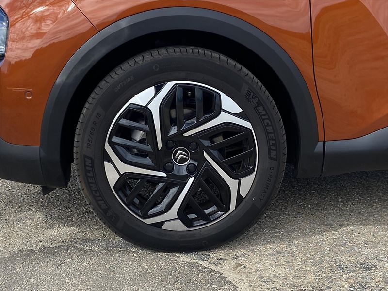 Citroën C4 1,2 PT 96kW Shine Aut Kůže HUD - fotka 27 z 34