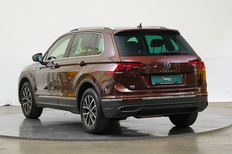 Volkswagen Tiguan - fotka 4 z 6