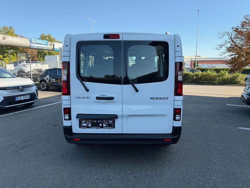 Renault Trafic (2026) L2 Equilibre Blue dCi 150 Comb - fotka 8 z 21