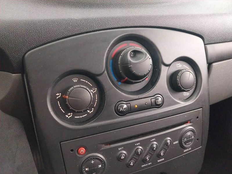 Renault Clio (2007) 1.2 16V , nová STK - fotka 13 z 15