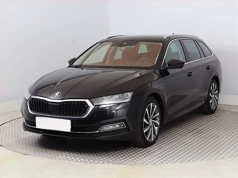 Škoda Octavia (2021) Style 1.4 TSI iV - fotka 2 z 24