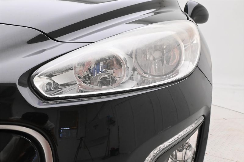 Peugeot 308 1,6 SW HDI 82 kW Panorama - fotka 27 z 29