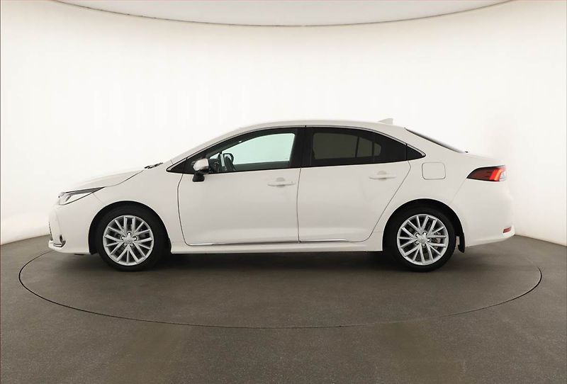Toyota Corolla (2023) 1.8 Hybrid, Automat - fotka 3 z 20