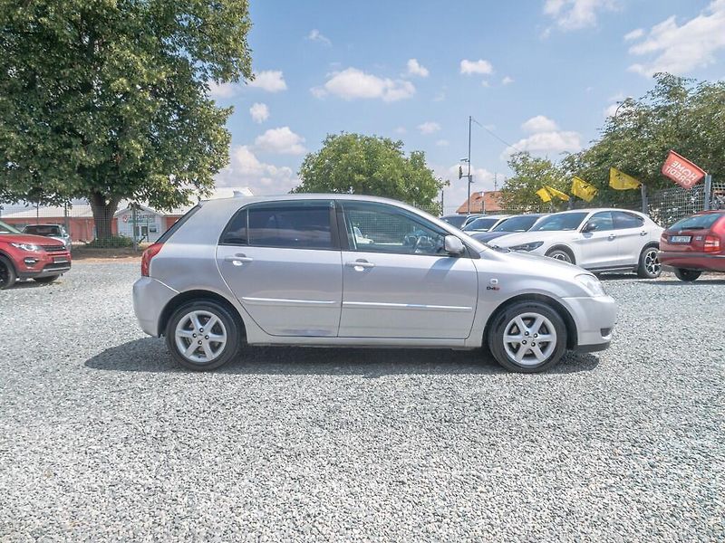 Toyota Corolla (2003) 2.0D 81KW – PO SERVISU - fotka 4 z 37
