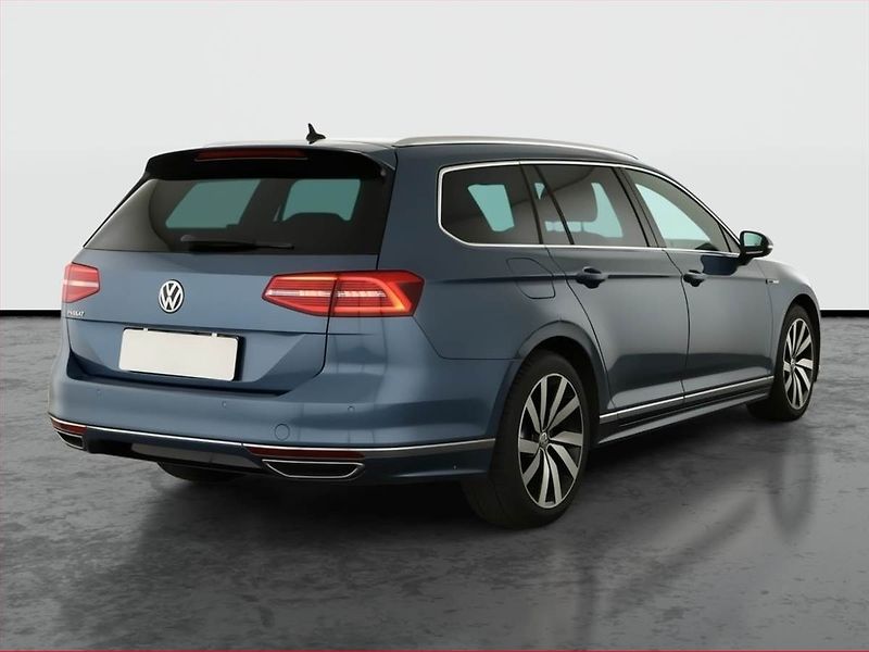 Volkswagen Passat (2016) R-Line 2.0 BiTDI, 4X4 - fotka 5 z 21