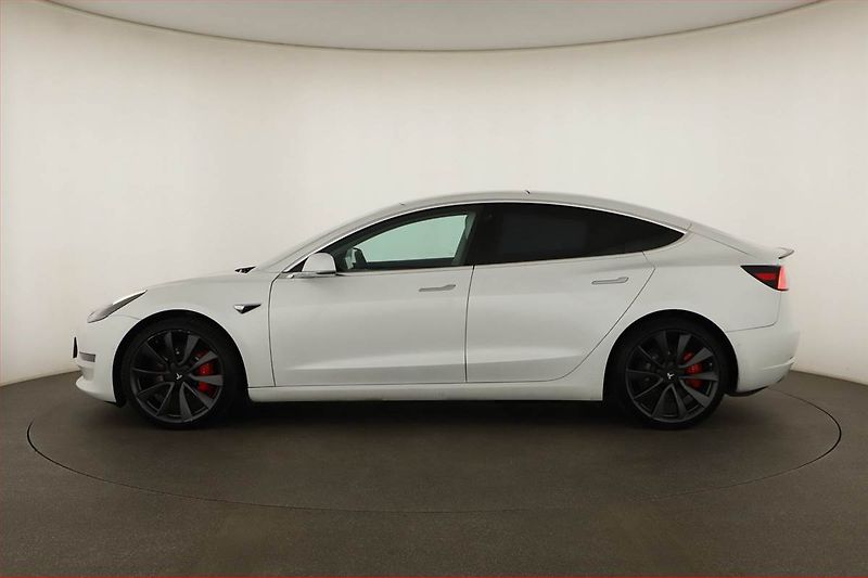 Tesla Model 3 (2020) Performance 78kWh, SoH 83% - fotka 3 z 20