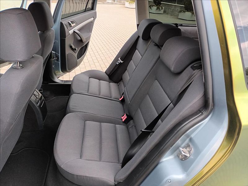 Škoda Octavia 1,6 MPI,75KW,KLIMA,KOLA - fotka 16 z 35