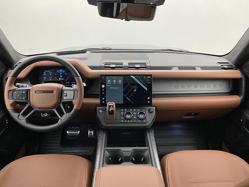 Land Rover Defender (2026) 110 P635 OCTA AWD AUT - fotka 2 z 56