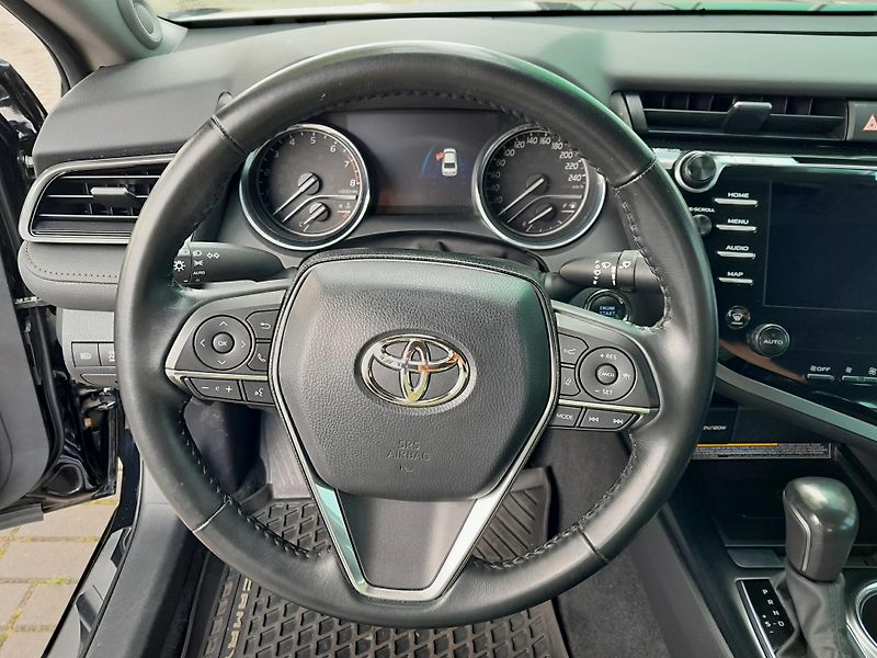 Toyota Camry (2020) XLE 3,6V6 1.maj. ČR  - fotka 28 z 41