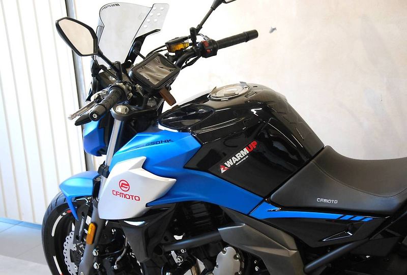 CFMOTO 650 NK (2022) 650NK - hezký stav, původ ČR - fotka 17 z 20