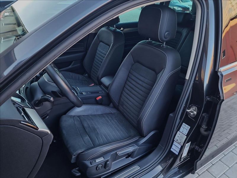 Volkswagen Passat 2.0TDI 147kW 4MOTION DSG Eleg - fotka 36 z 50