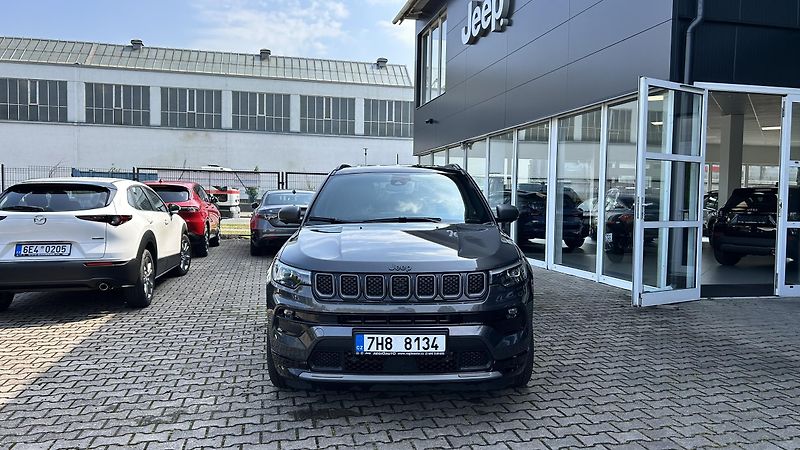 Jeep Compass 1.3T 150k 80.Annivesary - fotka 2 z 13