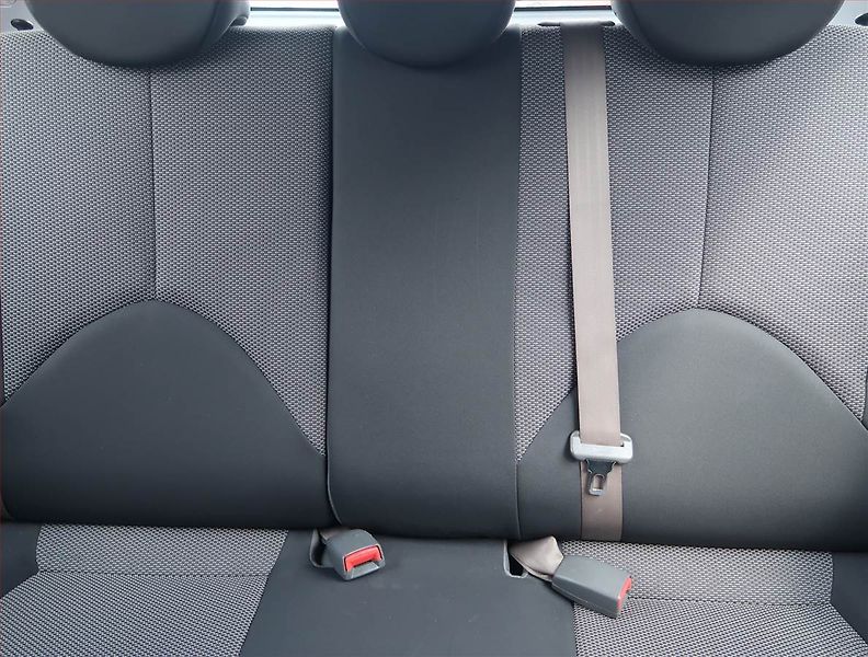 Kia Rio (2011) 1.4 16V, servisované - fotka 10 z 15