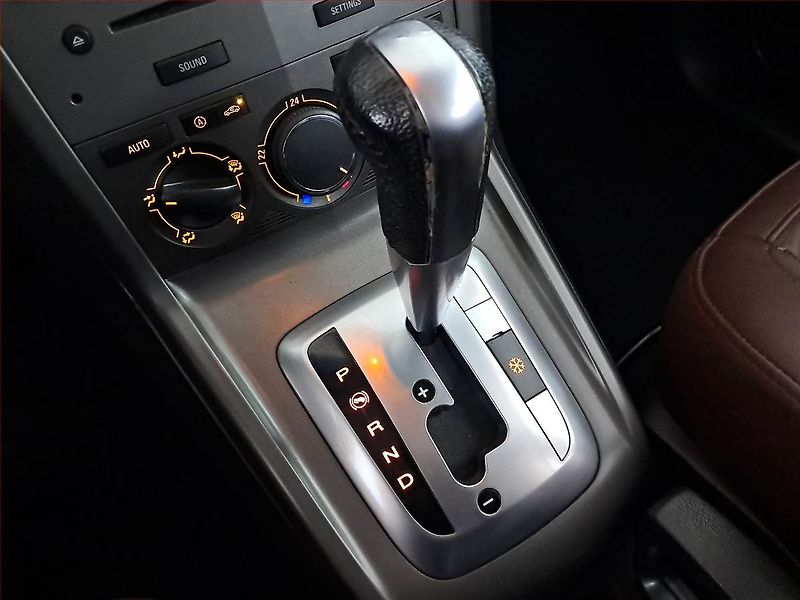 Opel Antara (2007) 2.0 CDTI, 4X4, Automat, Tažné - fotka 13 z 20