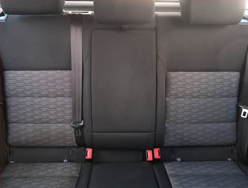 Škoda Octavia (2009) Ambiente 1.9 TDI, Serv.kniha - fotka 10 z 18