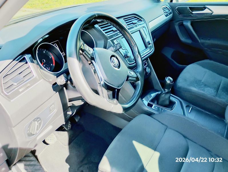 Volkswagen Tiguan 2.0 /85kW - fotka 9 z 17