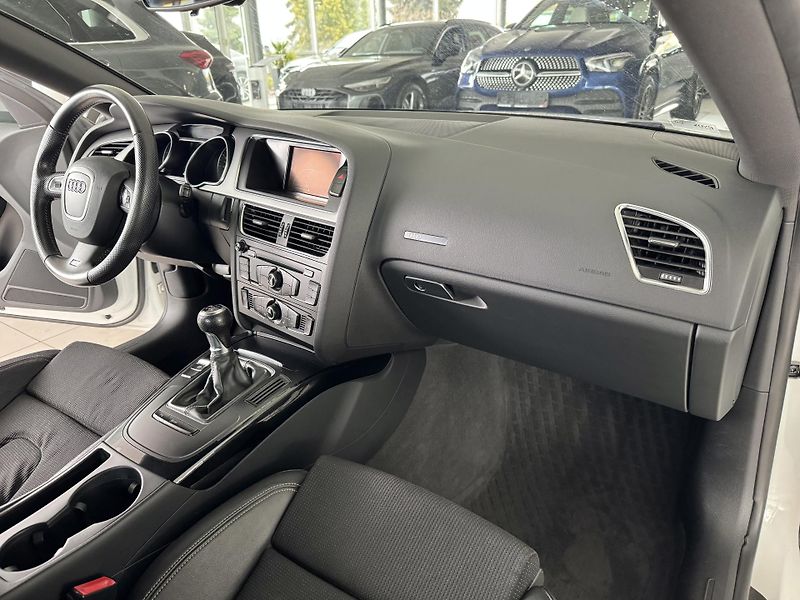 Audi A5 1,8TFSI S-LINE*Xenon*20