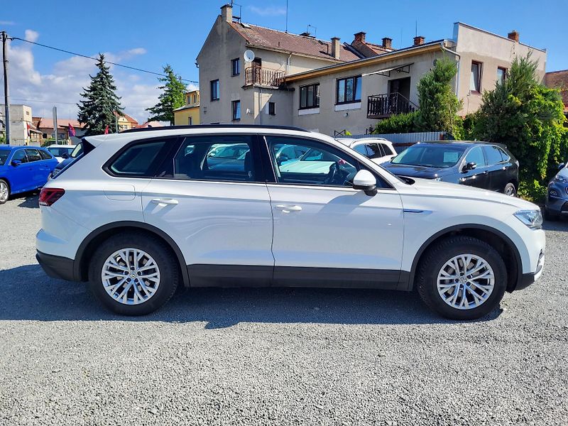 Volkswagen Touareg 3.0 V6 TDi DSG 4MOTION - fotka 5 z 47