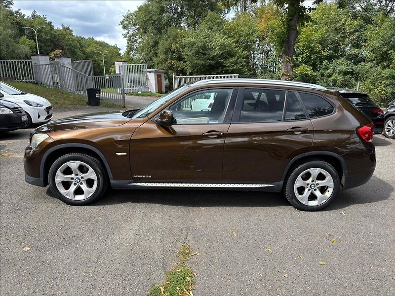 BMW X1 2,0 D XDRIVE,AUTOMAT - fotka 5 z 18