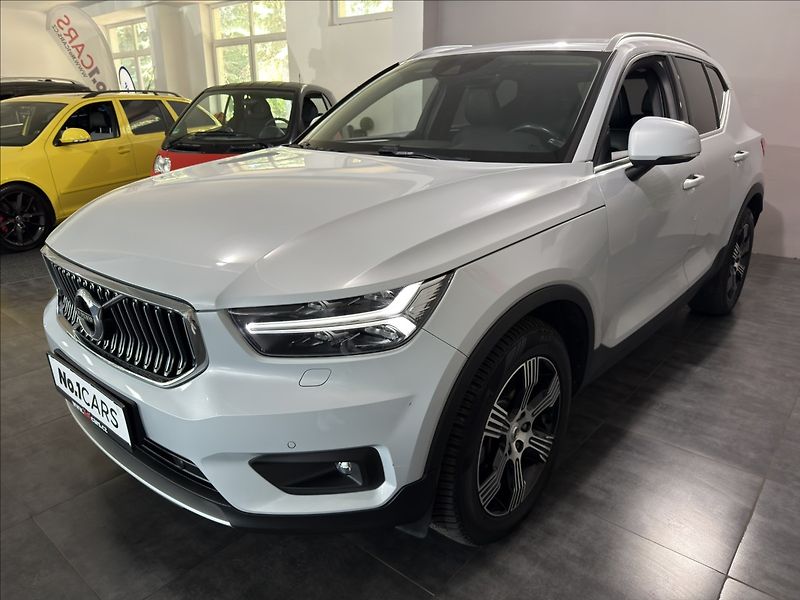 Volvo XC40 2,0   D4 INSCRIPTION ZÁRUKA 28 - fotka 3 z 46