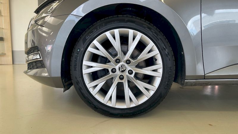 Škoda Superb (2024) Style 2.0TSI 140kW  DSG - fotka 10 z 33